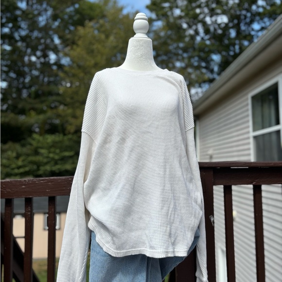 Urban Outfitters White Waffle Knit Sweater - Picture 1 of 4
